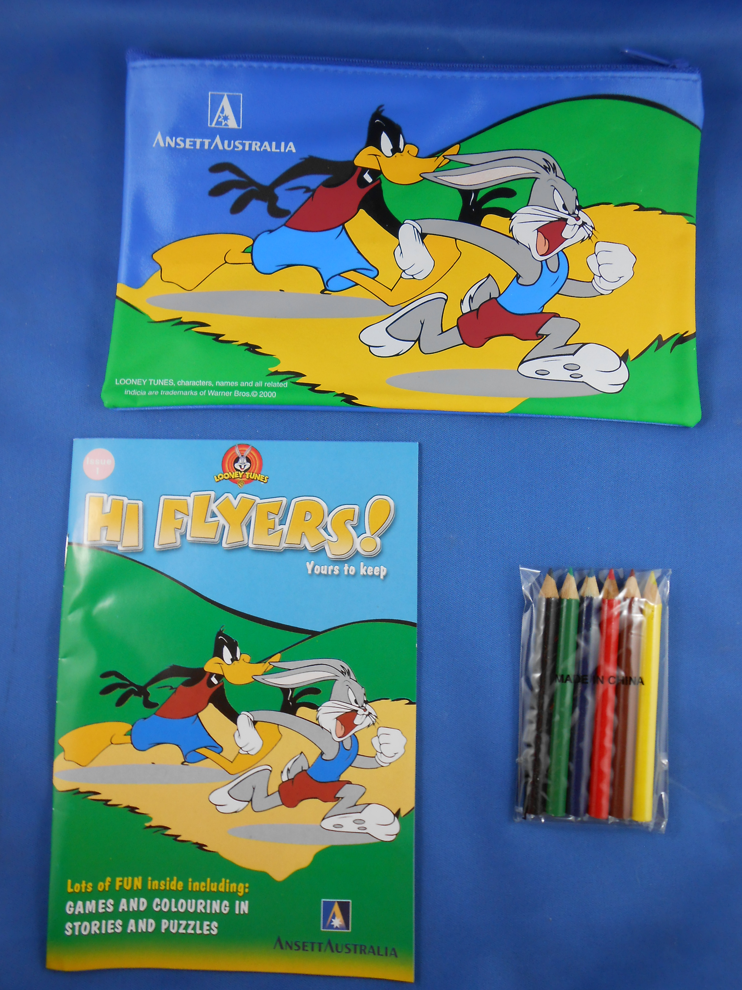 "HI FLYERS" IN-FLIGHT KIDS PACK (BUGS & DAFFY) "HI FLYERS" IN-FLIGHT KIDS PACK (BUGS & DAFFY)